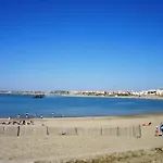 Climatise Avec Terrasse, Vue Et Parking Prive - Fr-1-472a-140 *