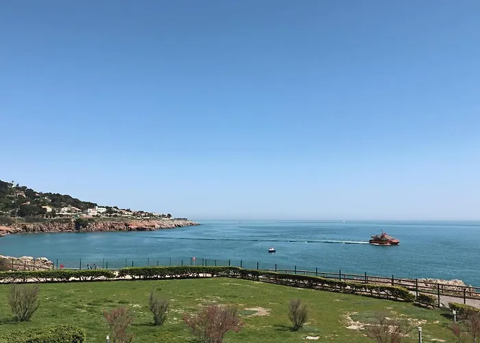 Studio Climatise Avec Terrasse, Vue Mer Et Parking Prive - Fr-1-472A-140 Sète