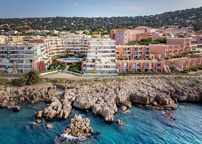 Studio Climatise Avec Terrasse, Vue Mer Et Parking Prive - Fr-1-472A-140
